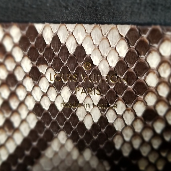 Louis Vuitton Exotic Noir Python Snake skin - Picture 16 of 16